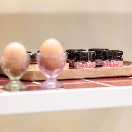 Dear Lisbon - Living House Bed & Breakfast ภายนอก รูปภาพ